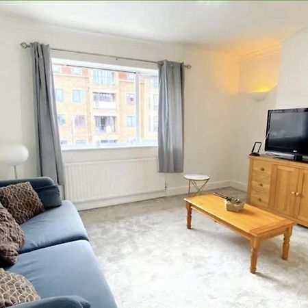 4 Bedroom Property Which Sleeps 8 Very Close To The Harry Potter Studio And Watford Junction Exteriér fotografie